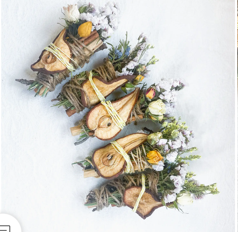 Pear, Palo Santo, Juniper, and cinnamon Smudge Bundle